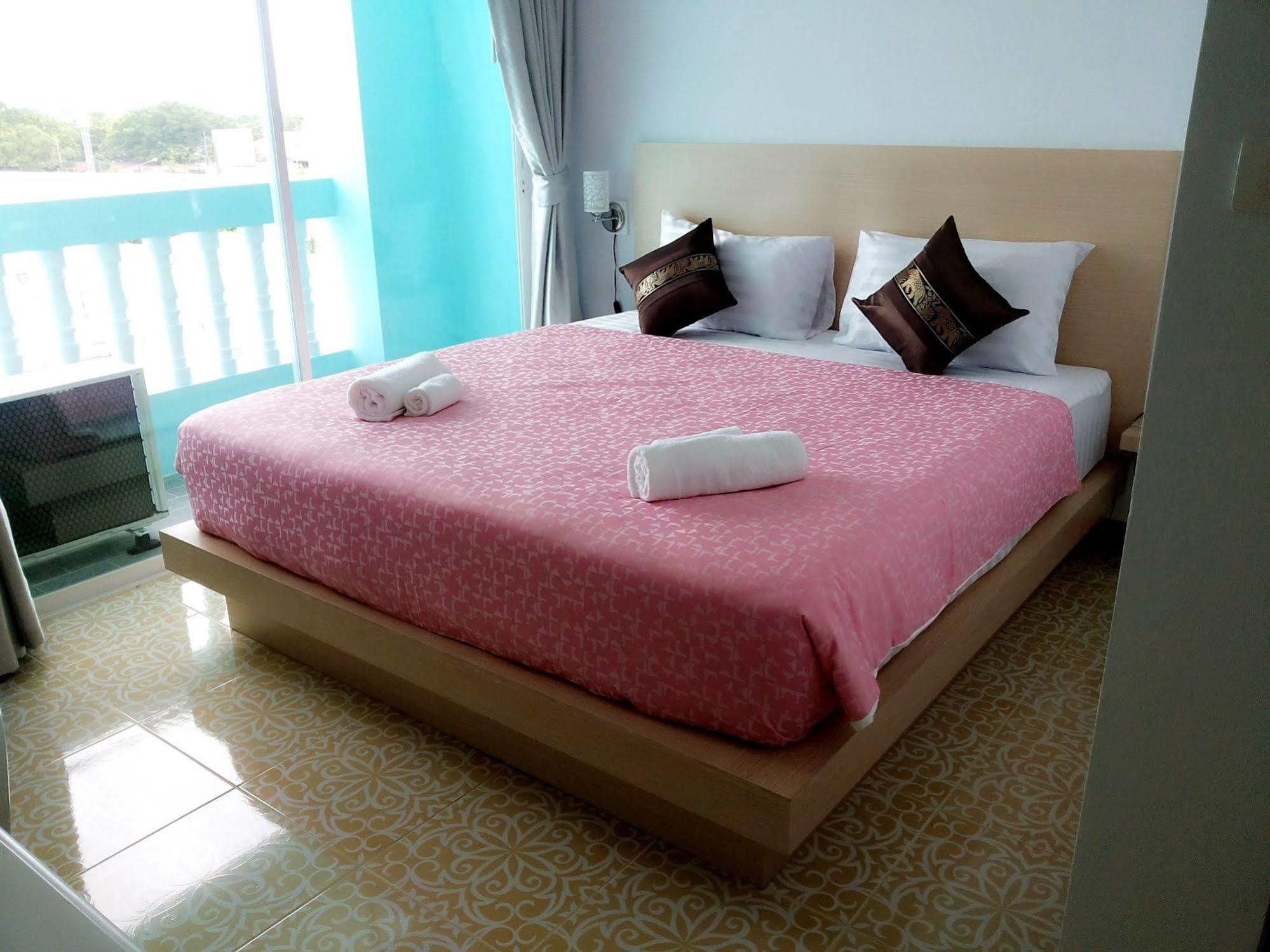 The Duck Hotel Phuket Ngoại thất bức ảnh